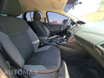 2013 Ford Focus SE Sedan – miniatura 15