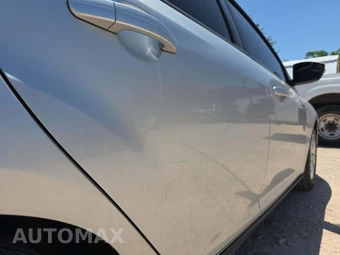 2013 Ford Focus SE Sedan – miniatura 25