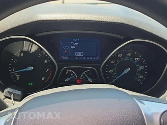 2013 Ford Focus SE Sedan – miniatura 6
