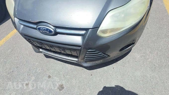 2013 Ford Focus SE Sedan – miniatura 41