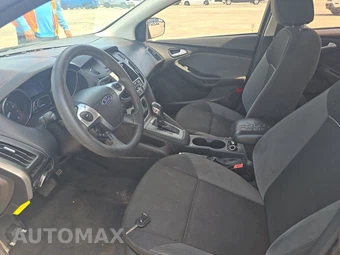 2013 Ford Focus SE Sedan – miniatura 7