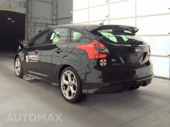 2013 Ford Focus ST Hatchback – miniatura 6