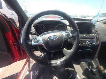 2013 Ford Focus ST Hatchback - miniatura 10