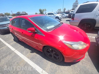 2013 Ford Focus ST Hatchback - miniatura 3
