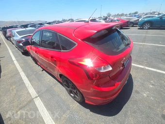 2013 Ford Focus ST Hatchback - miniatura 6