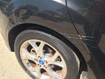 2013 Ford Focus Titanium Hatchback – miniatura 28