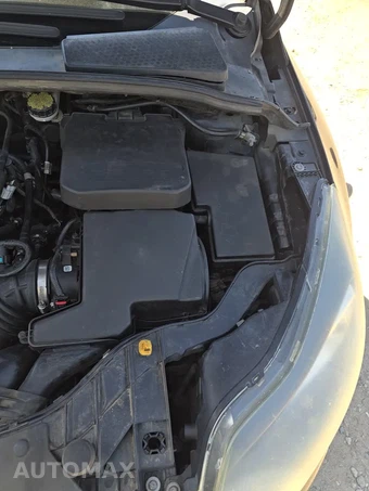 2013 Ford Focus Titanium Hatchback – miniatura 35