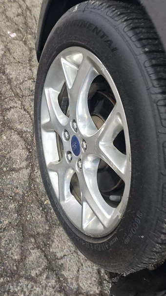 2013 Ford Focus Titanium Hatchback – miniatura 24