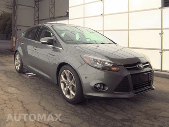2013 Ford Focus Titanium Hatchback – miniatura 3