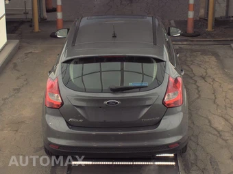 2013 Ford Focus Titanium Hatchback – miniatura 5