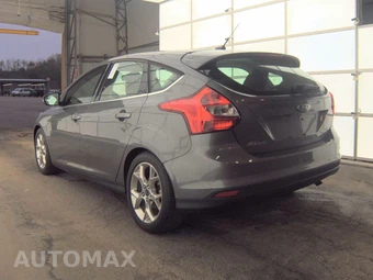 2013 Ford Focus Titanium Hatchback – miniatura 6