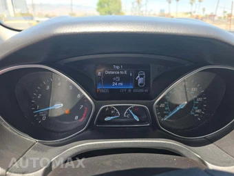 2013 Ford Focus Titanium Hatchback – miniatura 6