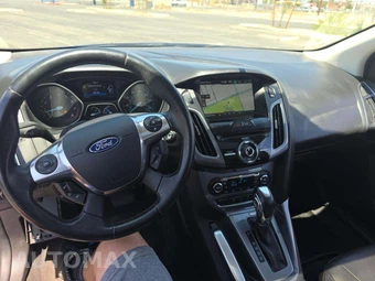 2013 Ford Focus Titanium Hatchback – miniatura 7