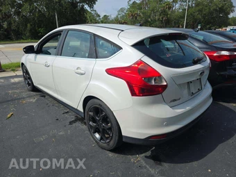 2013 Ford Focus Titanium Hatchback - miniatura 2