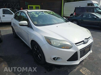 2013 Ford Focus Titanium Hatchback - miniatura 4