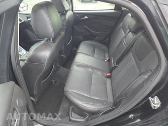 2013 Ford Focus Titanium Hatchback - miniatura 13