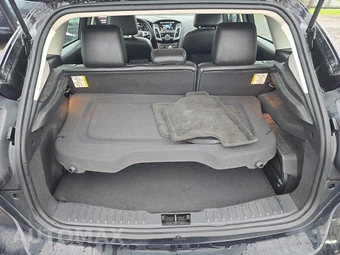 2013 Ford Focus Titanium Hatchback - miniatura 16