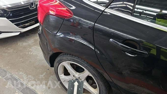 2013 Ford Focus Titanium Hatchback - miniatura 21