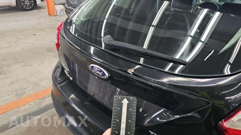 2013 Ford Focus Titanium Hatchback - miniatura 44