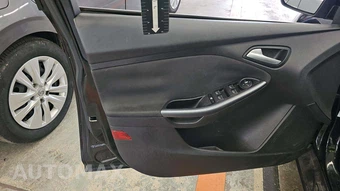 2013 Ford Focus Titanium Hatchback - miniatura 50