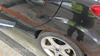 2013 Ford Focus Titanium Hatchback - miniatura 51