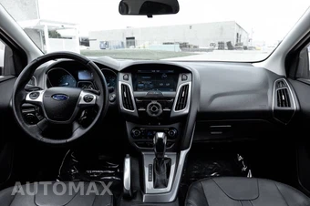 2013 Ford Focus Titanium Hatchback - miniatura 19