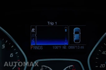 2013 Ford Focus Titanium Hatchback - miniatura 25