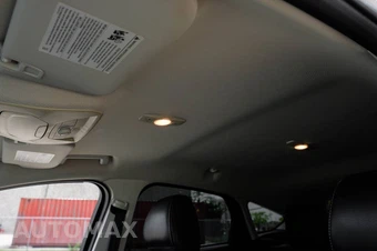 2013 Ford Focus Titanium Hatchback - miniatura 39
