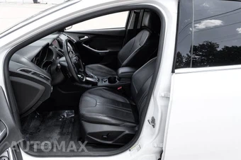 2013 Ford Focus Titanium Hatchback - miniatura 4