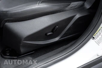 2013 Ford Focus Titanium Hatchback - miniatura 41