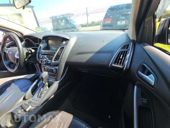 2013 Ford Focus Titanium Sedan – miniatura 19
