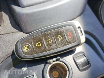 2013 Ford Focus Titanium Sedan – miniatura 8