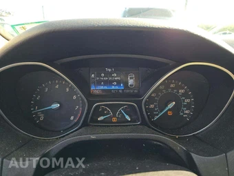 2013 Ford Focus Titanium Sedan – miniatura 9