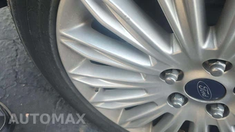 2013 Ford Fusion Energi Titanium - miniatura 30
