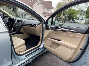 2013 Ford Fusion Hybrid SE - miniatura 13