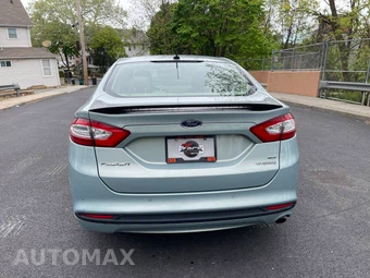 2013 Ford Fusion Hybrid SE - miniatura 7