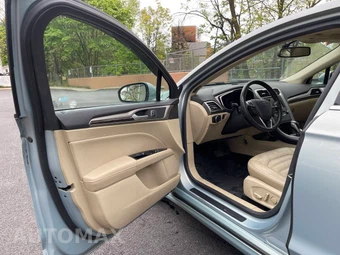 2013 Ford Fusion Hybrid SE - miniatura 9