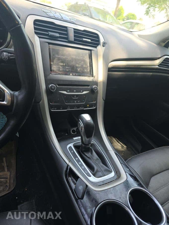 2013 Ford Fusion Hybrid SE – miniatura 10