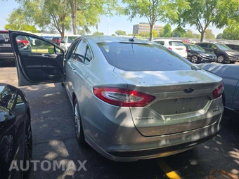 2013 Ford Fusion Hybrid SE – miniatura 2