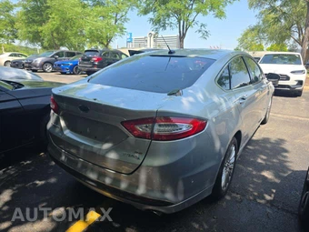 2013 Ford Fusion Hybrid SE – miniatura 3