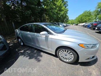 2013 Ford Fusion Hybrid SE – miniatura 4
