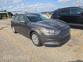 2013 Ford Fusion S - miniatura 3