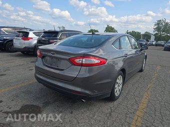 2013 Ford Fusion S - miniatura 4