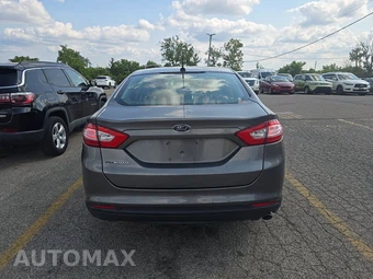 2013 Ford Fusion S - miniatura 5