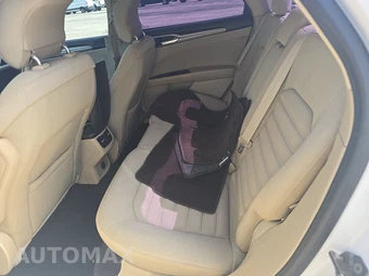 2013 Ford Fusion SE – miniatura 13