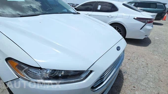 2013 Ford Fusion SE – miniatura 23