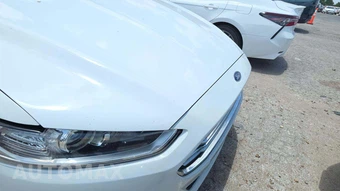 2013 Ford Fusion SE – miniatura 29