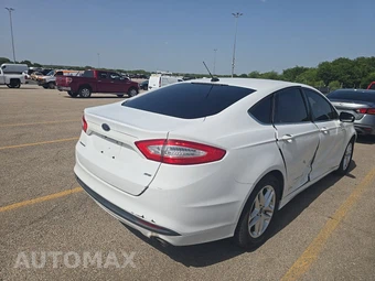 2013 Ford Fusion SE – miniatura 4