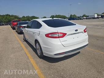 2013 Ford Fusion SE – miniatura 6