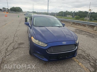2013 Ford Fusion SE - miniatura 2